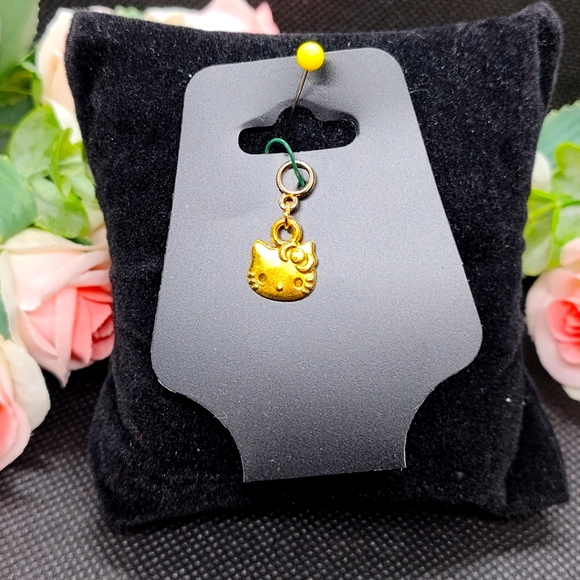 Hello kitty Gold Toned Charm Pendant For Necklace, Charm Bracelet NEW - Picture 1 of 4